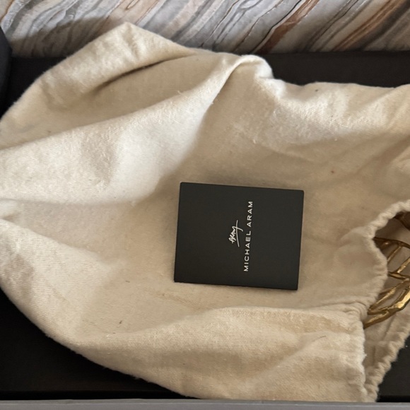 Michael Aram Autumn Leaf Design Vase - Picture 8 of 10